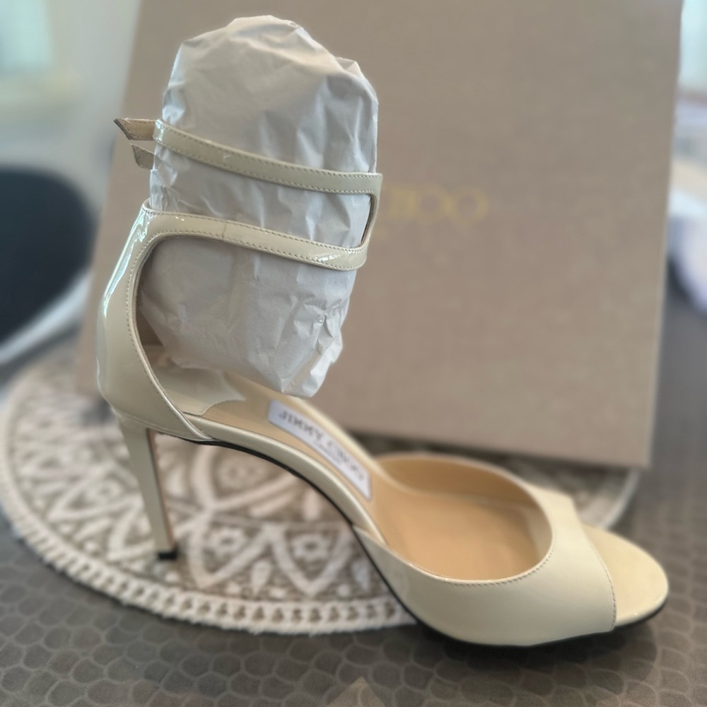 BRAND NEW. JIMMY CHOO. Lane 85. Patent Leather. Size 37.5
